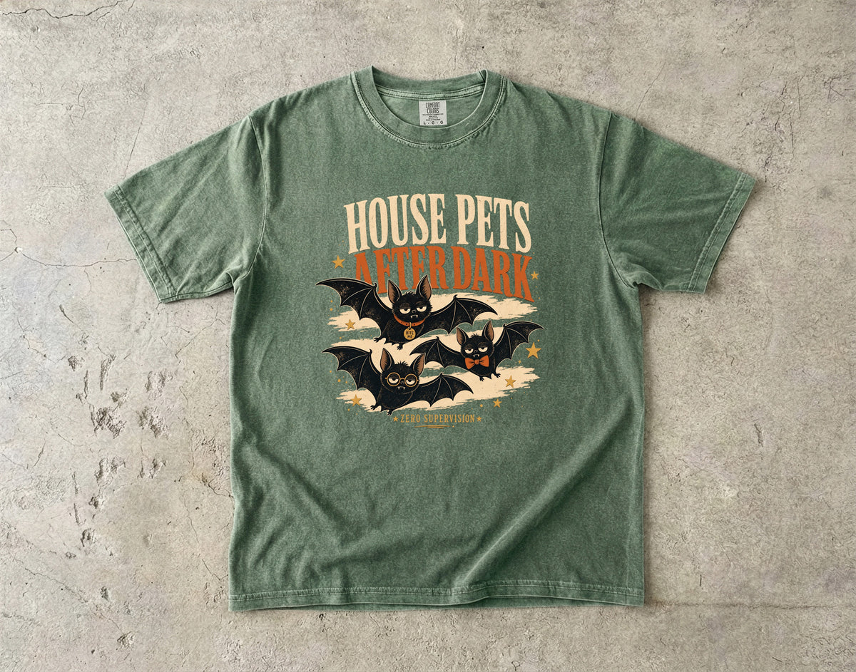 House Pets After Dark Zero Supervision Shirt – Funny Bat Halloween Tee, Retro Spooky Pets Comfort Colors